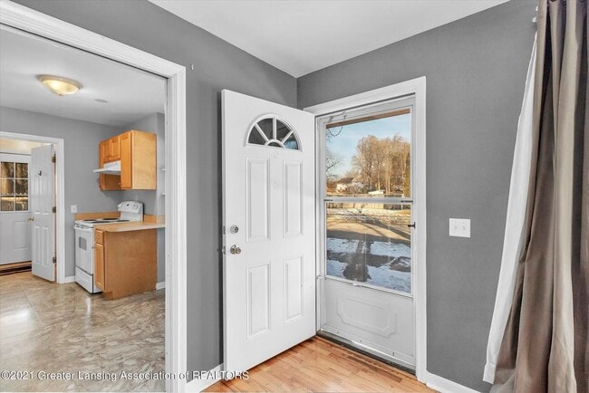 Photo - 1420 Snyder Rd House