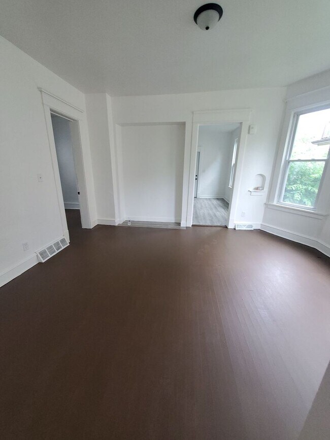 Foto del edificio - 2140-2142 N 46th St. (Duplex)