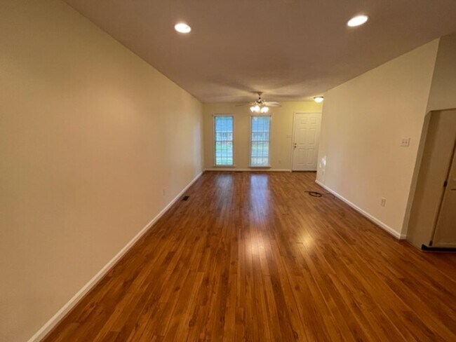 Building Photo - Mebane