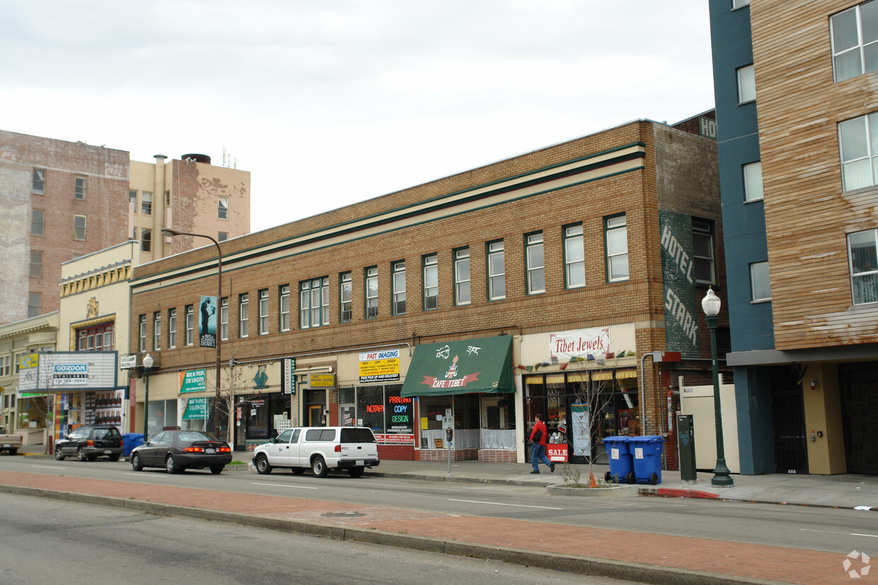 Building Photo - UC Studios