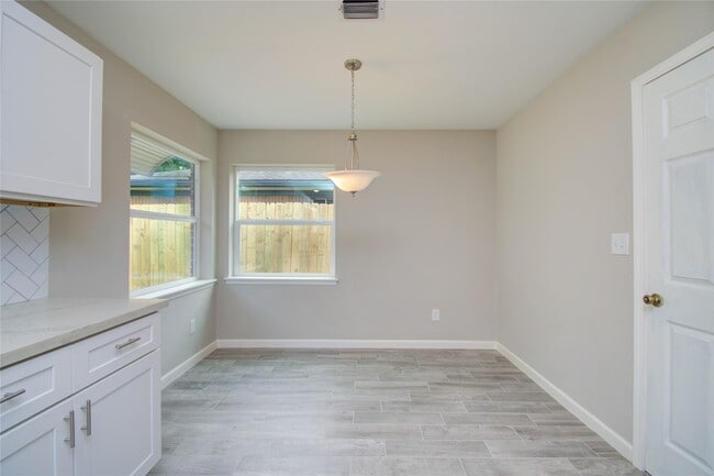 Building Photo - 7902 La Roche Ln