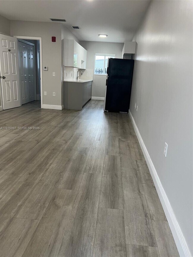 Foto del edificio - 1901 Johnson St