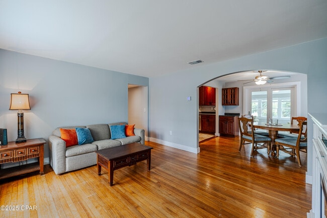 Building Photo - 1207 Buena Vista Blvd