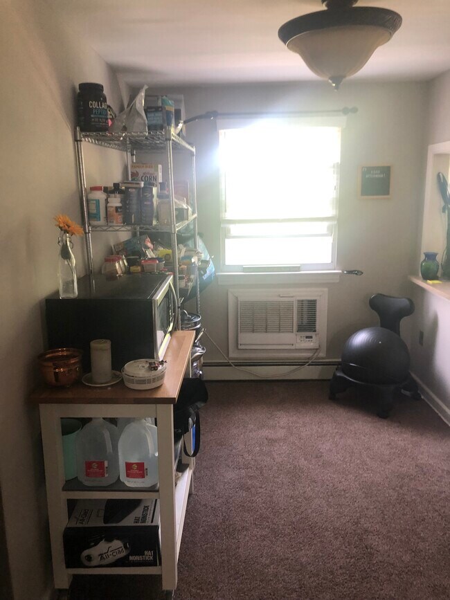 Building Photo - 26 Manor Dr