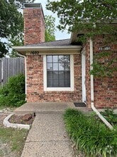 Building Photo - 1602 Nest Pl