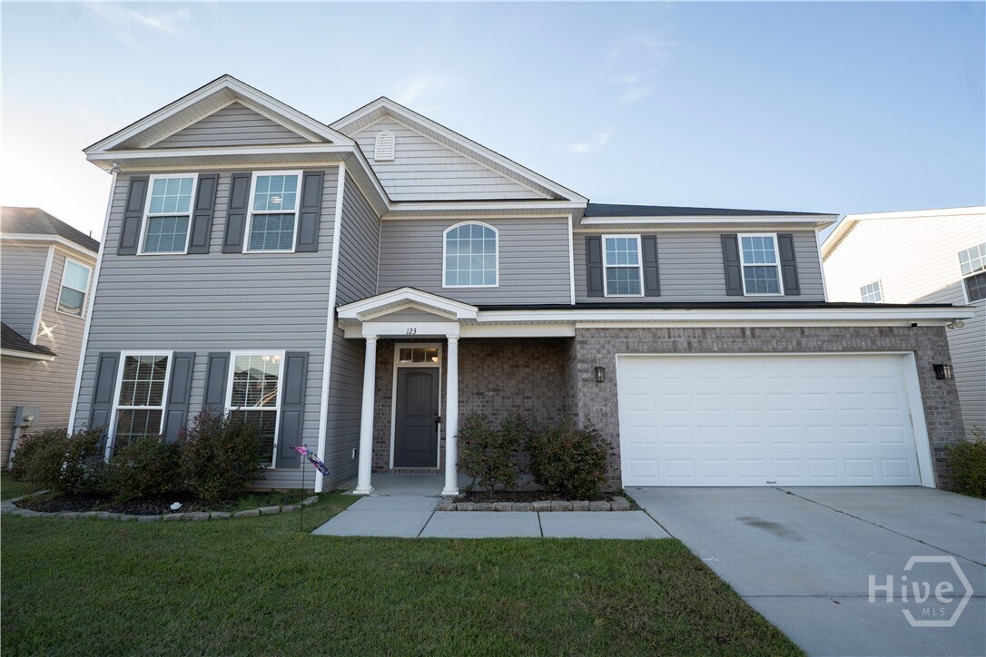 Foto principal - 123 Grimsby Rd