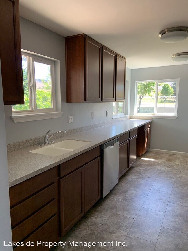 Building Photo - 3 br, 2 bath House - 2545 Orchard Avenue