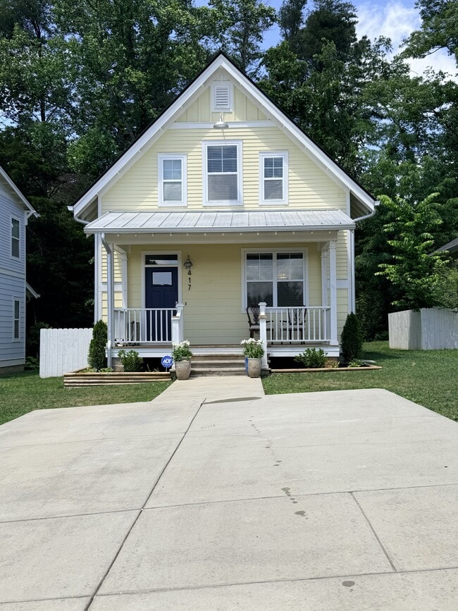 Building Photo - 417 Juniper Dr