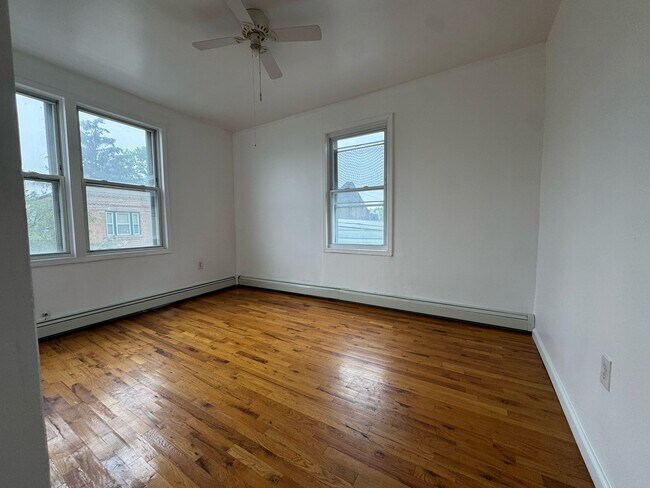 6 Rutgers Ave 5 - 8 Rutgers Ave
