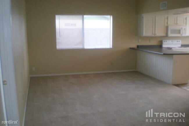 Building Photo - 8427 W Orchid Ln