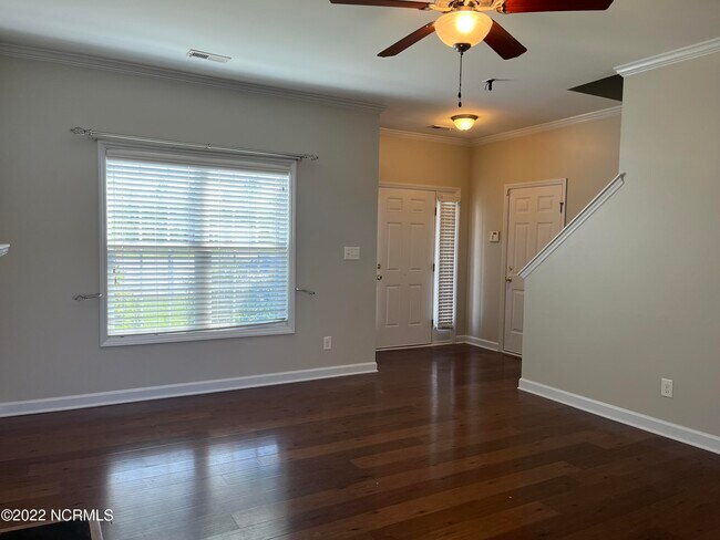 Building Photo - 605 Marseille Ct