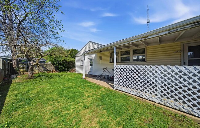 Foto del edificio - Affordable 3 Bedroom Home Near Downtown Galesburg!