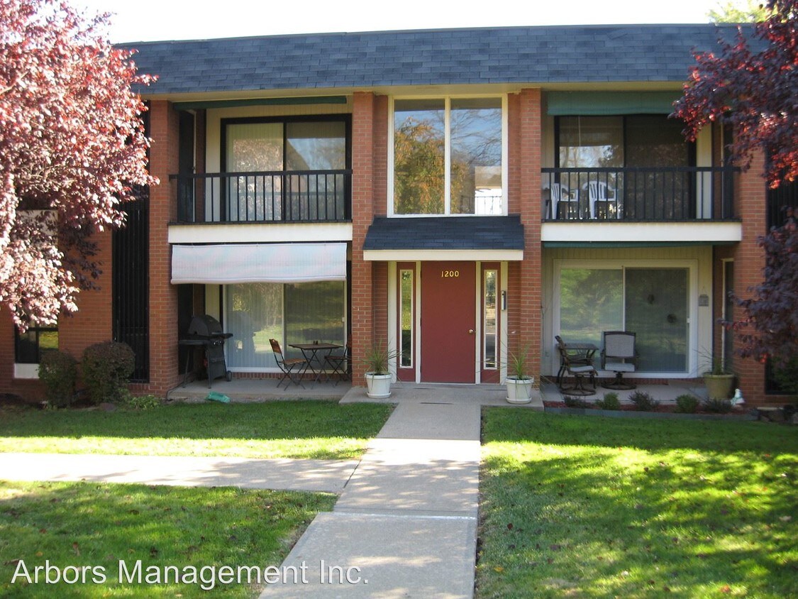 Primary Photo - 1200 College Park Dr