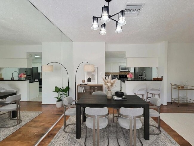 Building Photo - 2220 Bering Dr