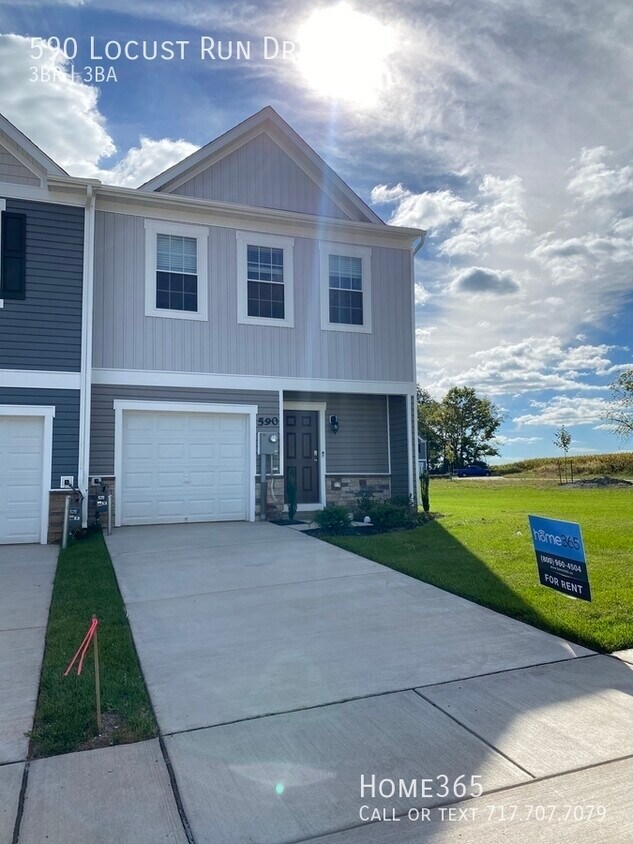 Brand New Townhouses on Locust Run Drive! Townhome Rentals in