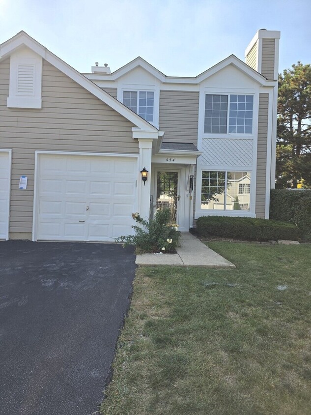 Primary Photo - 454 Paul Revere Ct