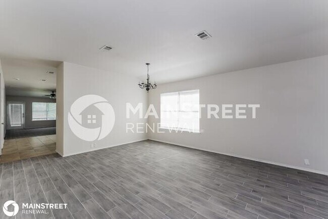 Foto del edificio - 8425 Asheville Ln