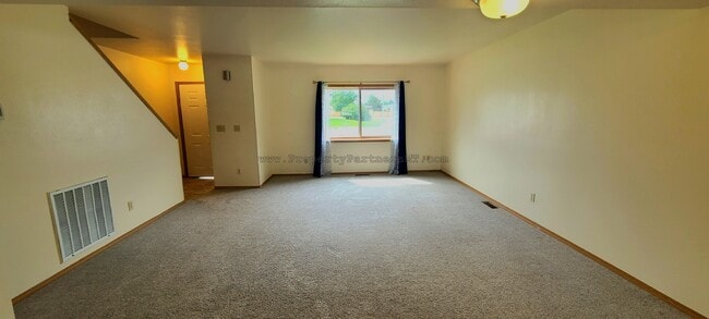 Building Photo - 709 Golden West Dr