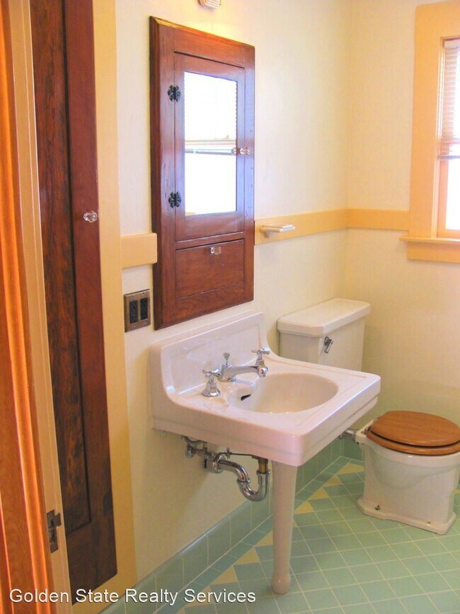 Building Photo - 2 br, 1 bath House - 108 Richardson St