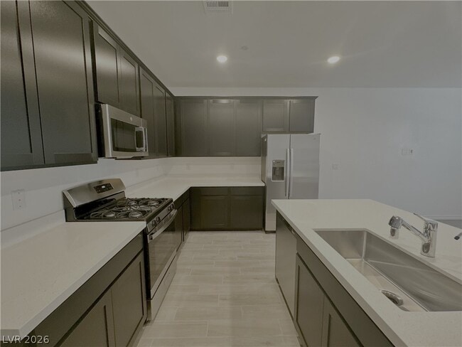 Building Photo - 333 Laurel Peak Dr