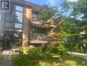Building Photo - 96-96 Indian Rd Crescent