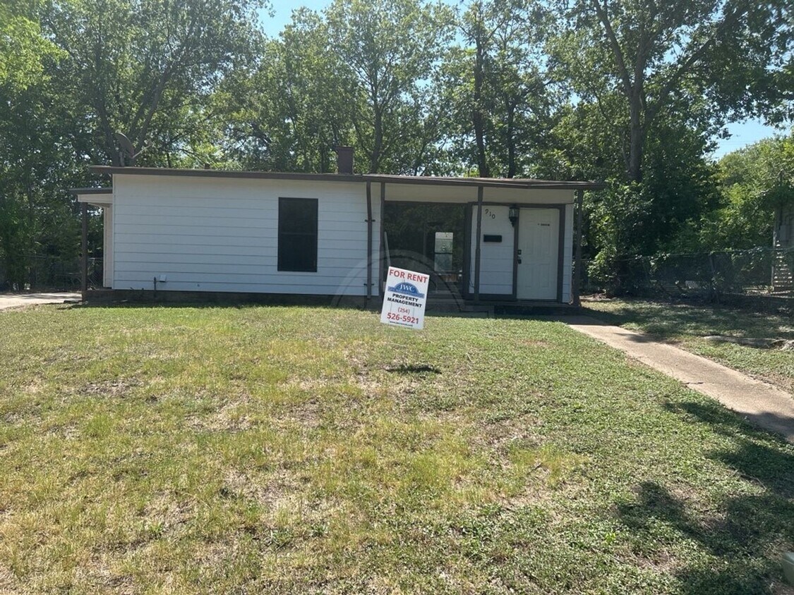 Primary Photo - ***Two-Weeks Free Rent***910 Evergreen Street, Killeen
