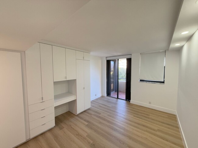 Building Photo - Steps from the beach, this remodeled 2-bed...