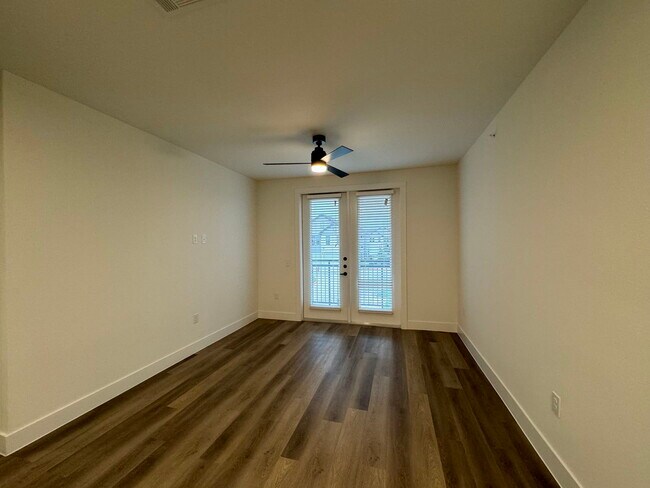 Foto del edificio - 15456 Double Eagle Blvd