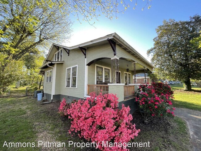 Building Photo - 2 br, 1 bath House - 230 Grand Avenue