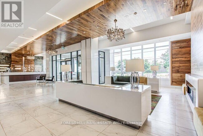 Photo du bâtiment - 7890 Bathurst St