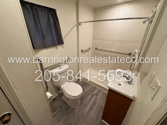 Building Photo - 4552 Edwards St