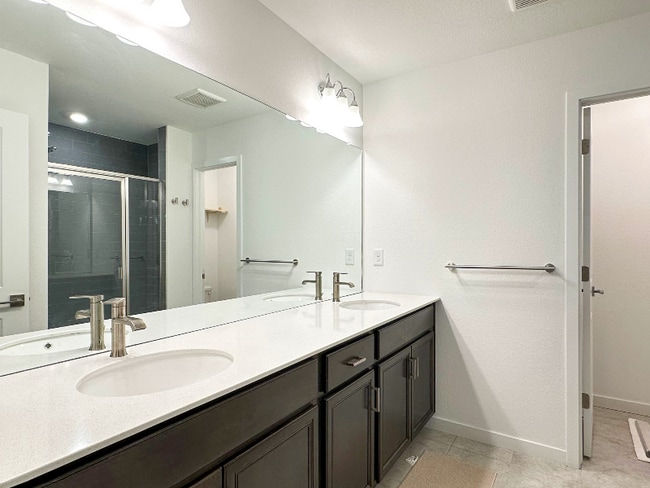 Photo - 330 Geneva St Townhome