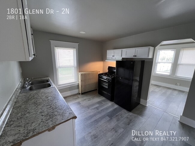 Building Photo - 1801 Glenn Dr