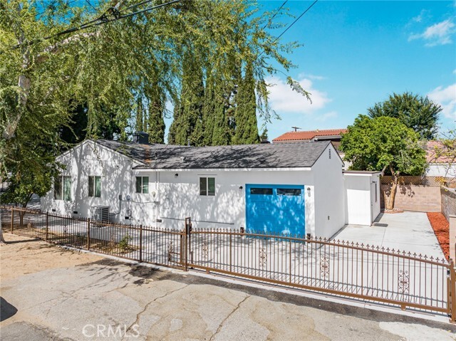 Building Photo - 8938 Duarte Rd