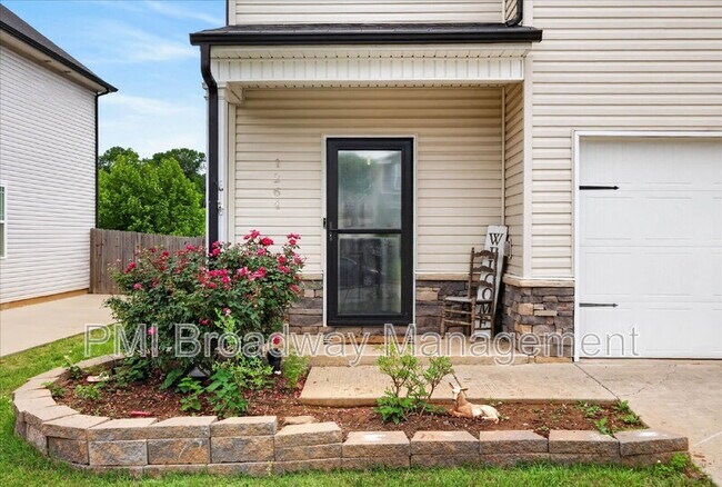 Foto del edificio - 1264 Black Oak Cir