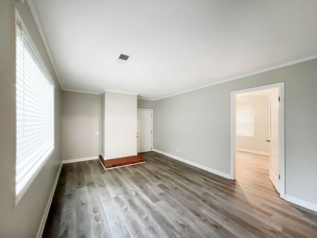 Foto del edificio - 6203 Blocker St