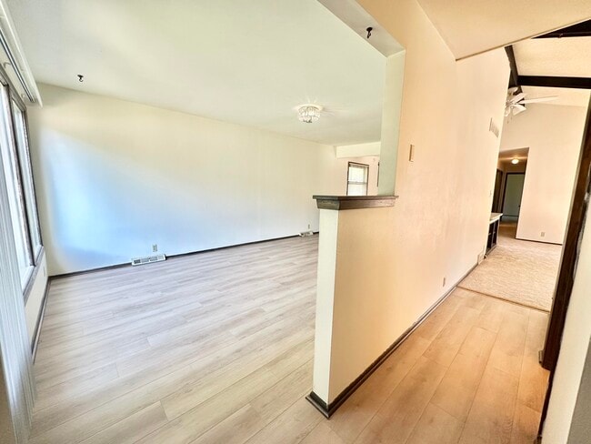 Foto del edificio - 2330 S Brookside Pkwy