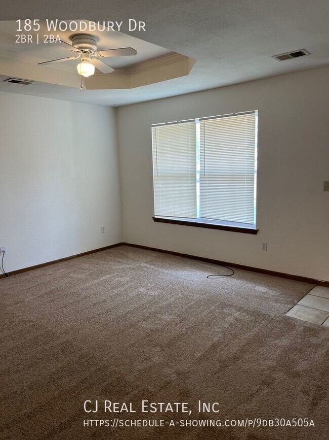 Building Photo - 185 Woodbury Dr
