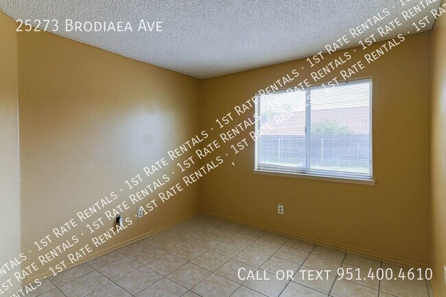 Building Photo - Super cute 3 bedroom single-story!