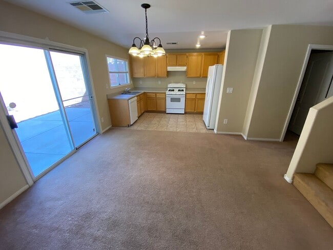 Building Photo - 757 La Tosca St