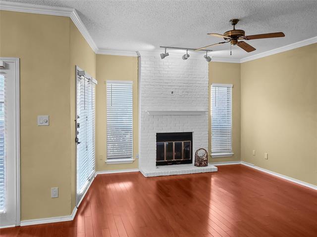 Building Photo - 2106 Amesbury Dr