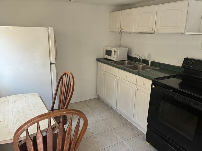 Building Photo - 132 Crystal Beach Blvd