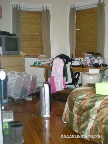 Foto del edificio - 208 Winthrop Rd