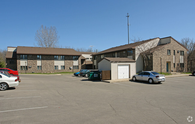 Building Photo - North Oak Apartments