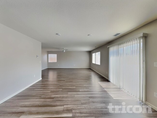 Building Photo - 904 Convair Ct