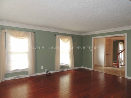 Building Photo - 107 Deer Track Dr