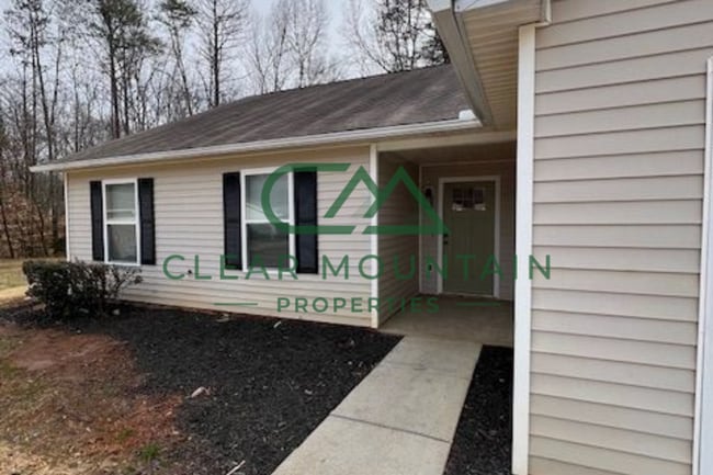 Photo - Beautifully Updated 4BR/2BA Home with Modern Finishes!