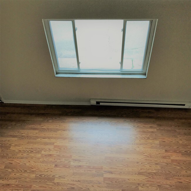 Foto del edificio - 224 McCutcheon Ln