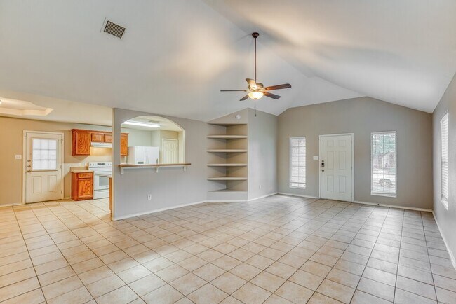 Foto del edificio - 18719 Reynolds Park Dr