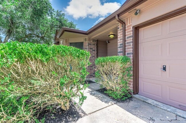 Building Photo - 16103 Purpleridge Ct